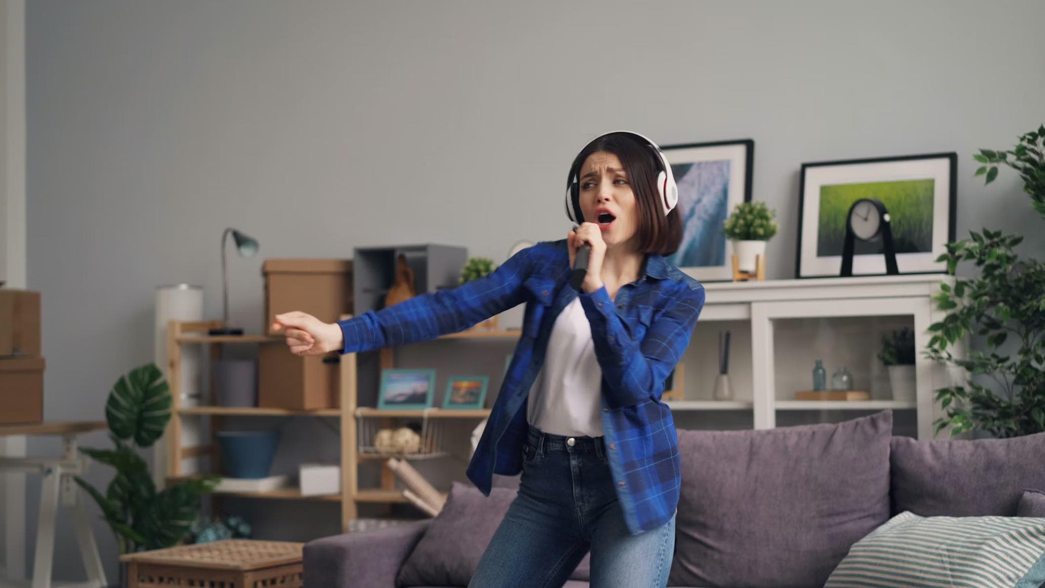 Integrating "Sing-to-Earn" into a Karaoke Application